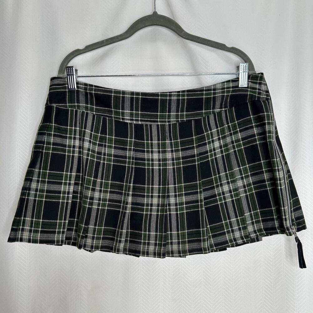 Lip Service micro mini pleated skirt green plaid large preppy gothic grunge